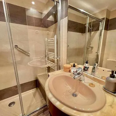 Amatxo Maitia Amplio Piso En Zona Residencial Lägenhet