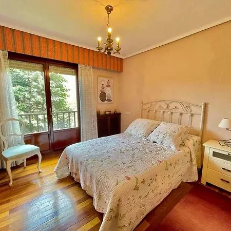 Amatxo Maitia Amplio Piso En Zona Residencial *